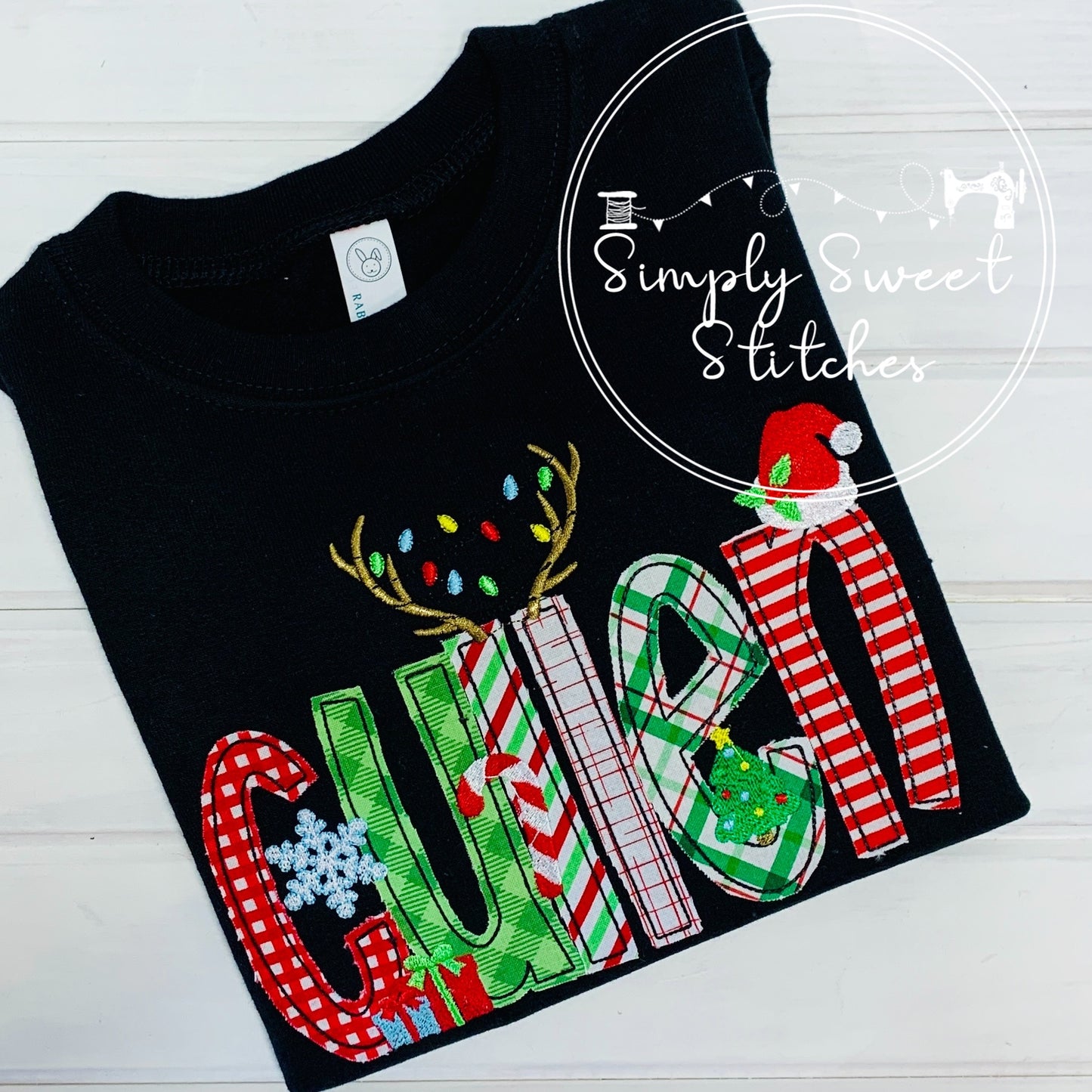 2204 - CHRISTMAS NAME - APPLIQUE CHILD SHIRT