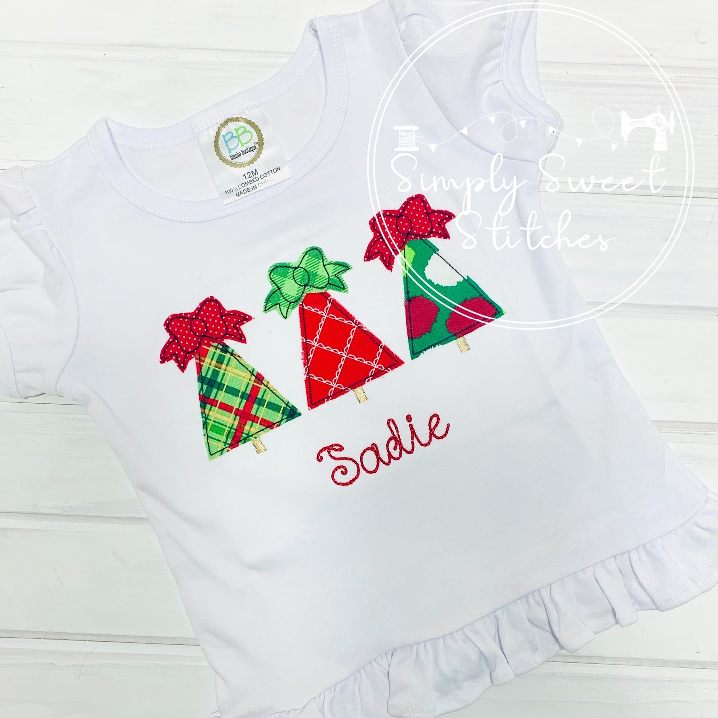 1842 - CHRISTMAS TREE WITH BOWS TRIO - APPLIQUE CHILD SHIRT