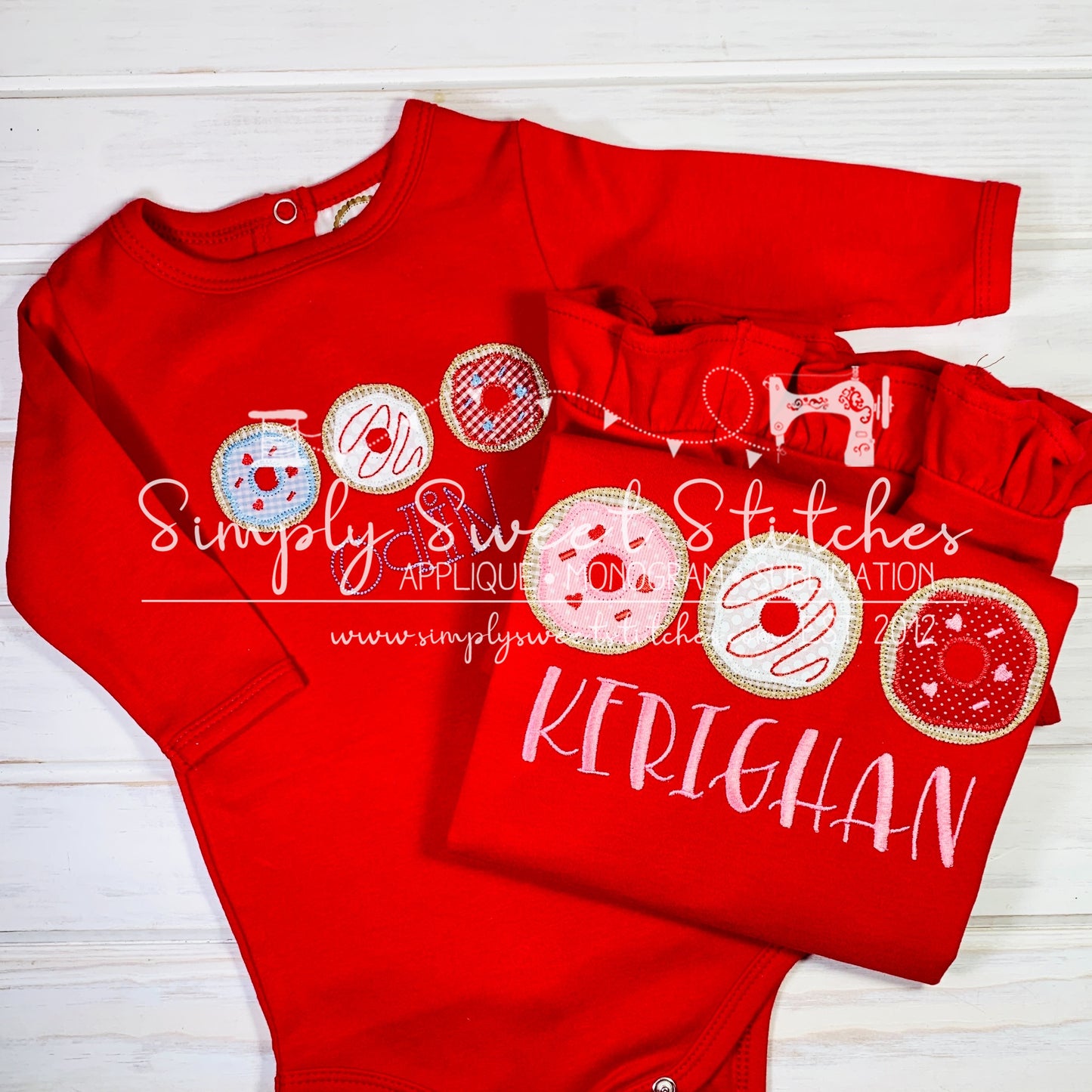 1921 - HEART AND DOUGHNUTS TRIO - APPLIQUE CHILD SHIRT