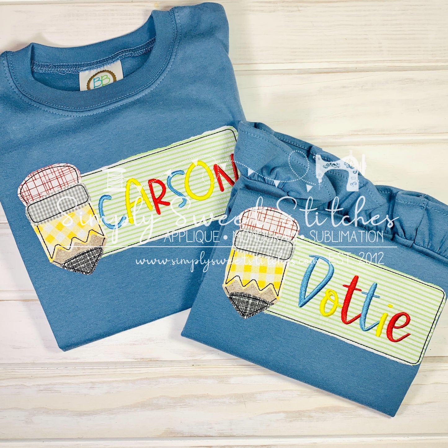 2611 - PENCIL NAME BANNER APPLIQUE - CHILD SHIRT