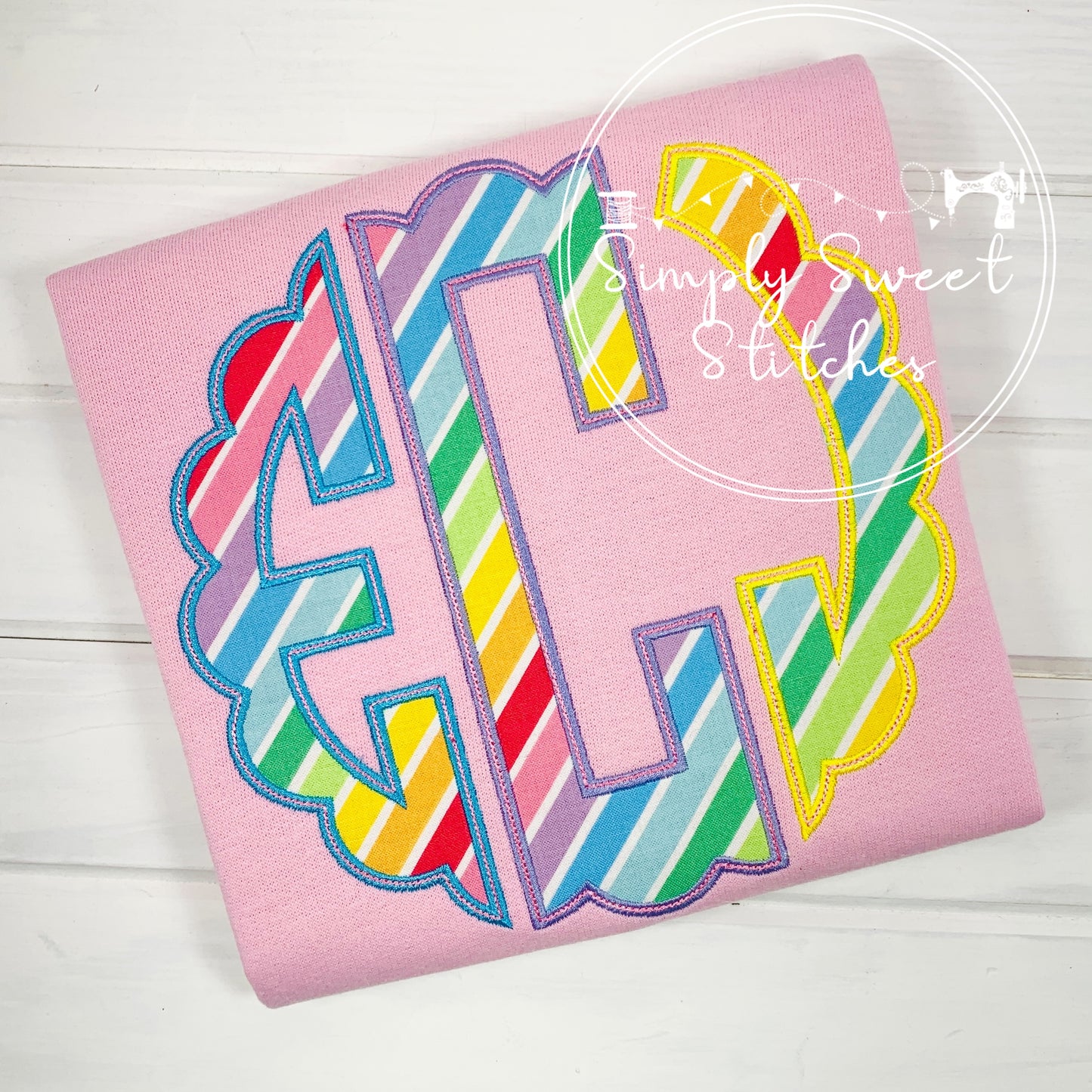 1136 - SCALLOP MONOGRAM - APPLIQUE CHILD SWEATSHIRT