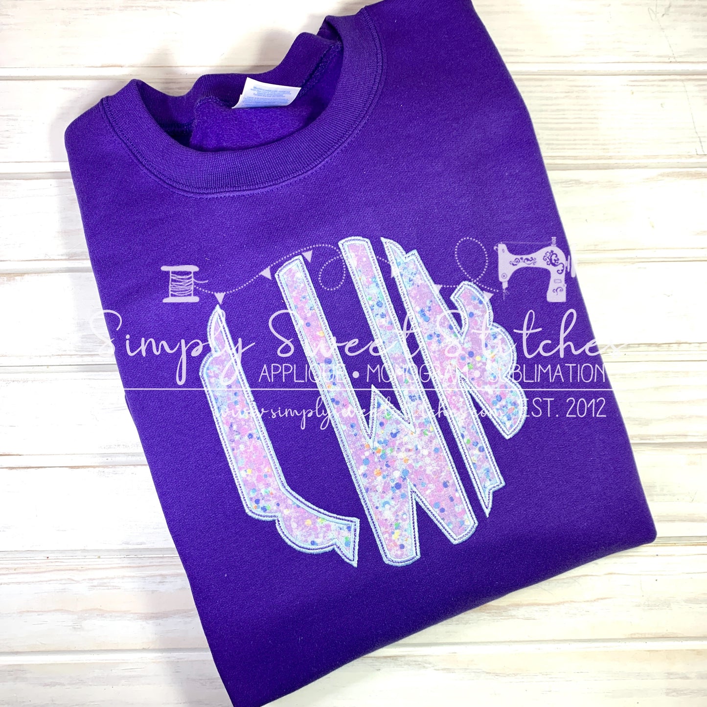 1136 - SCALLOP MONOGRAM - APPLIQUE CHILD SWEATSHIRT