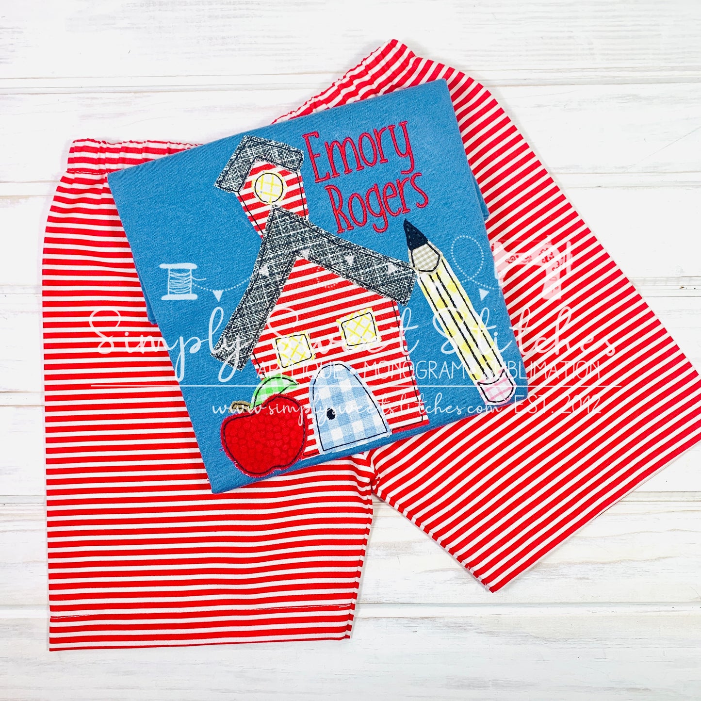 1004 - SCHOOL HOUSE - APPLIQUE CHILD SHIRT
