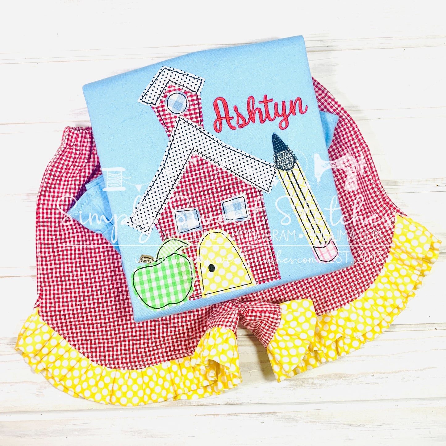 1004 - SCHOOL HOUSE - APPLIQUE CHILD SHIRT