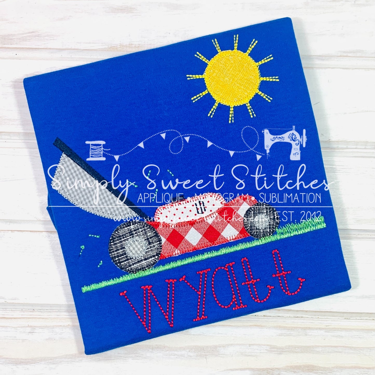 1346 - BOY LAWNMOWER WITH SUNSHINE - APPLIQUE CHILD SHIRT