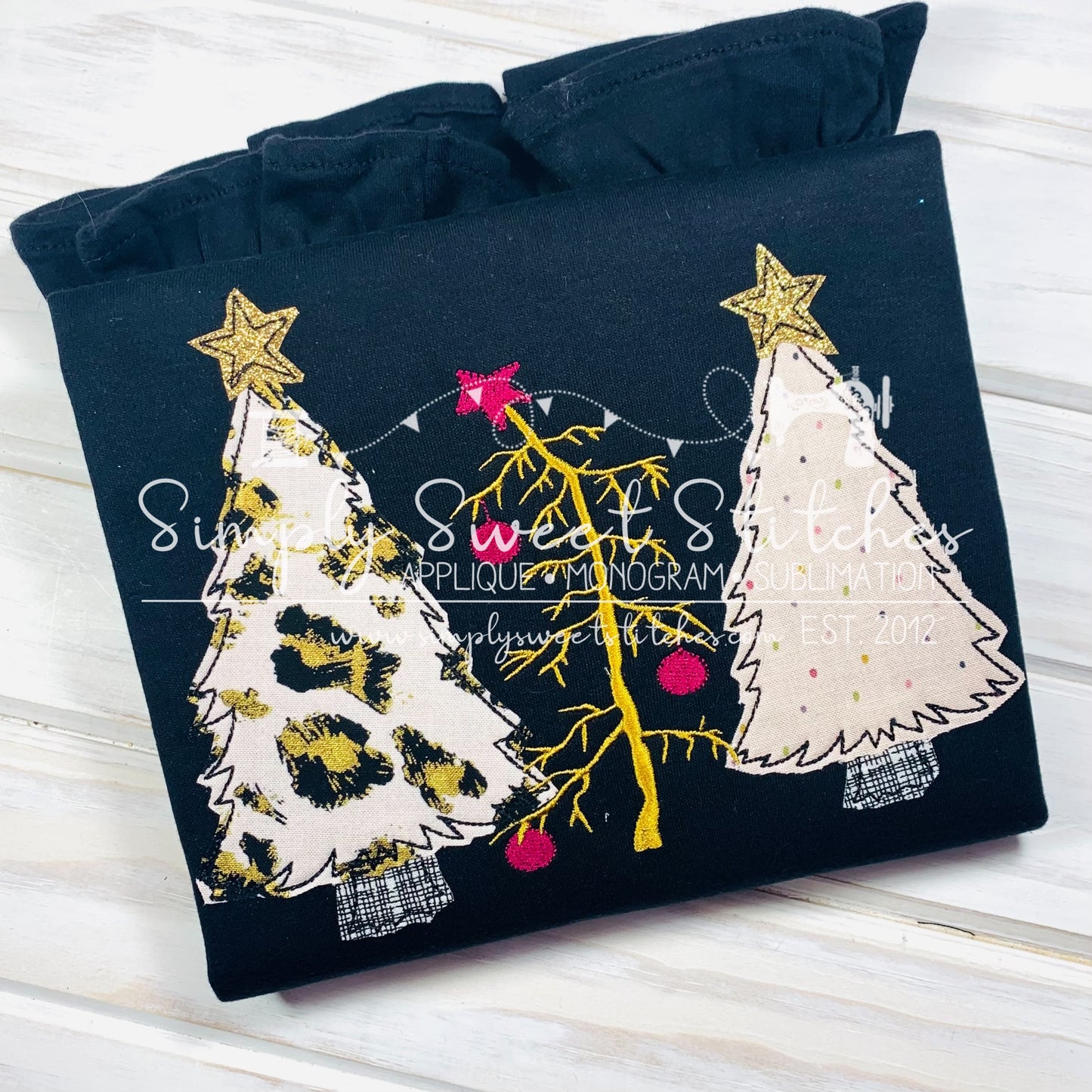 1491 - CHRISTMAS TREE TRIO GIRL - APPLIQUE CHILD SHIRT