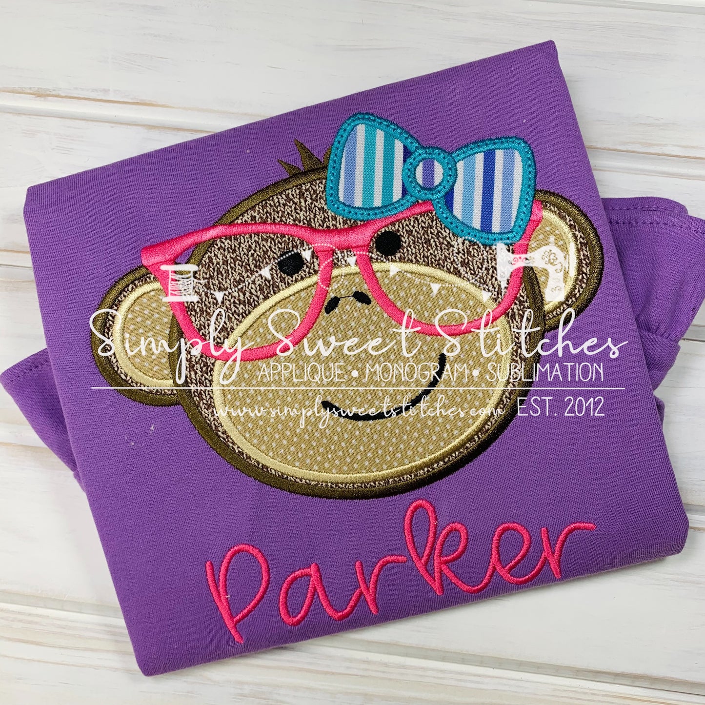 1017 - GIRLY MONKEY WITH GLASSES - APPLIQUE CHILD SHIRT