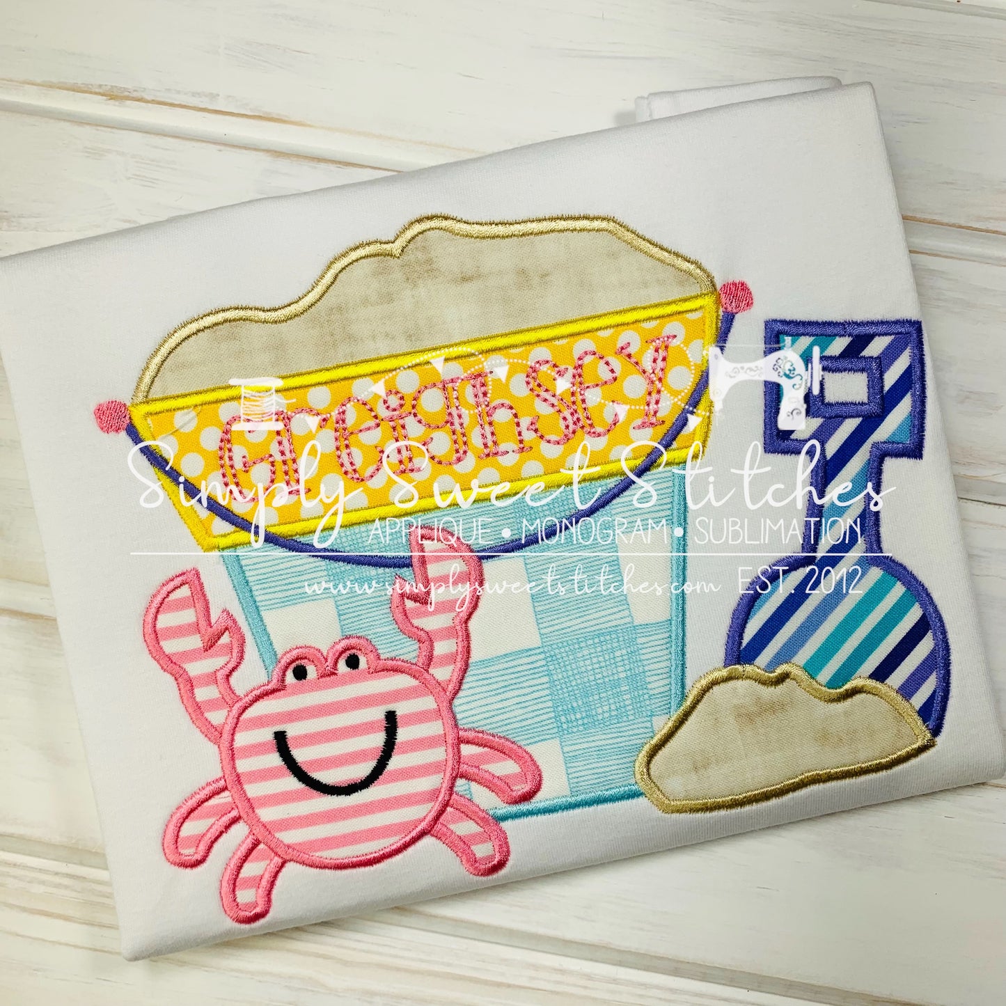 1035 - GIRL SAND PAIL WITH CRAB - APPLIQUE CHILD SHIRT