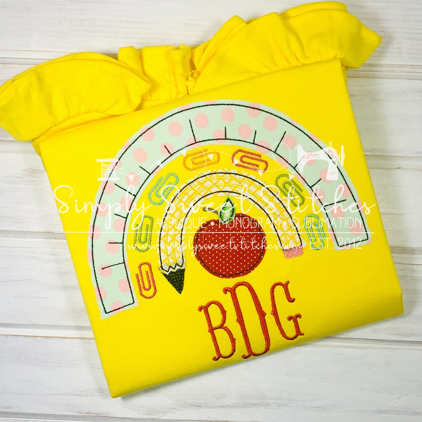 1002 - SCHOOL SUPPLIES RAINBOW - APPLIQUE CHILD SHIRT