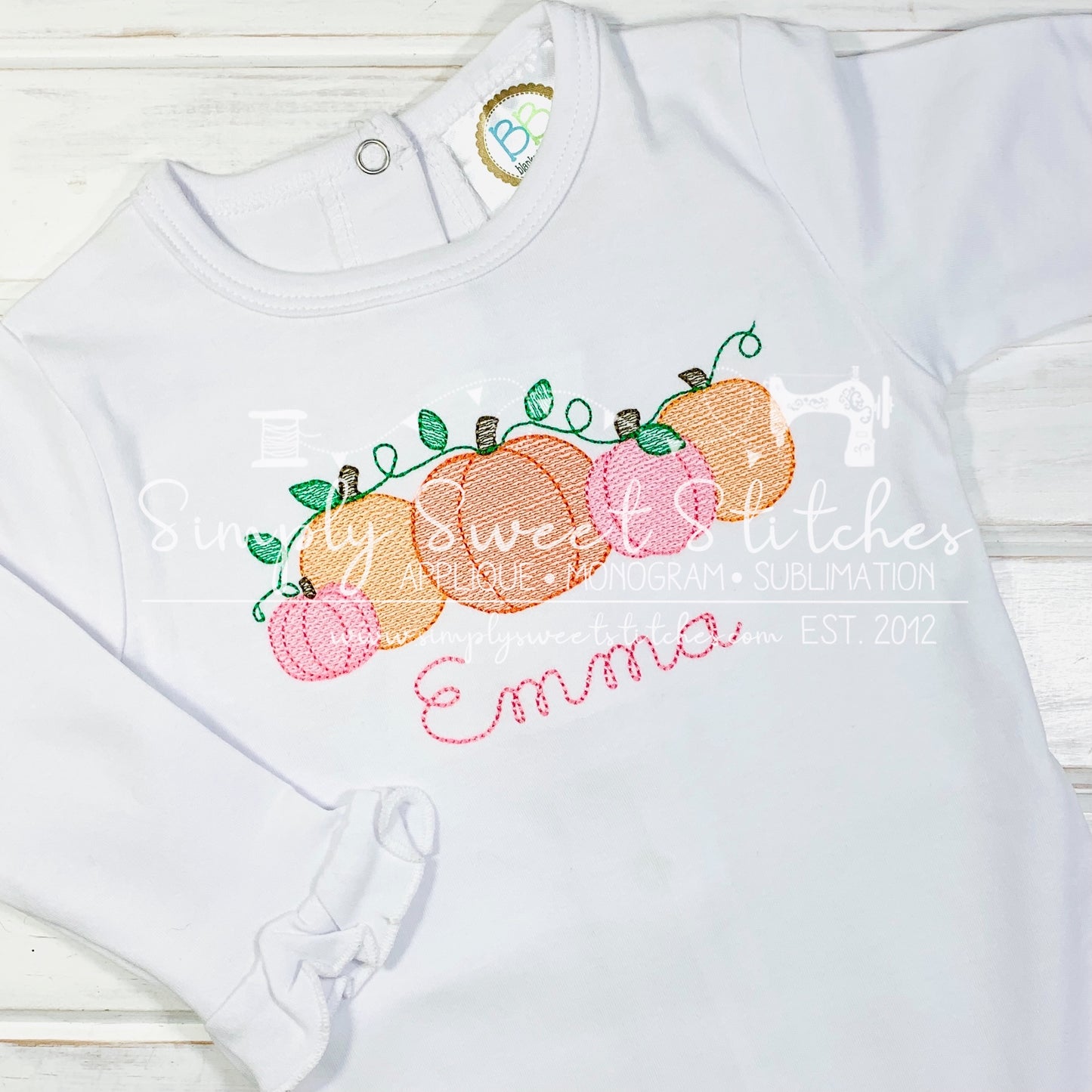 2136 - GIRL PUMPKIN PATCH ON A VINE - SKETCH CHILD SHIRT
