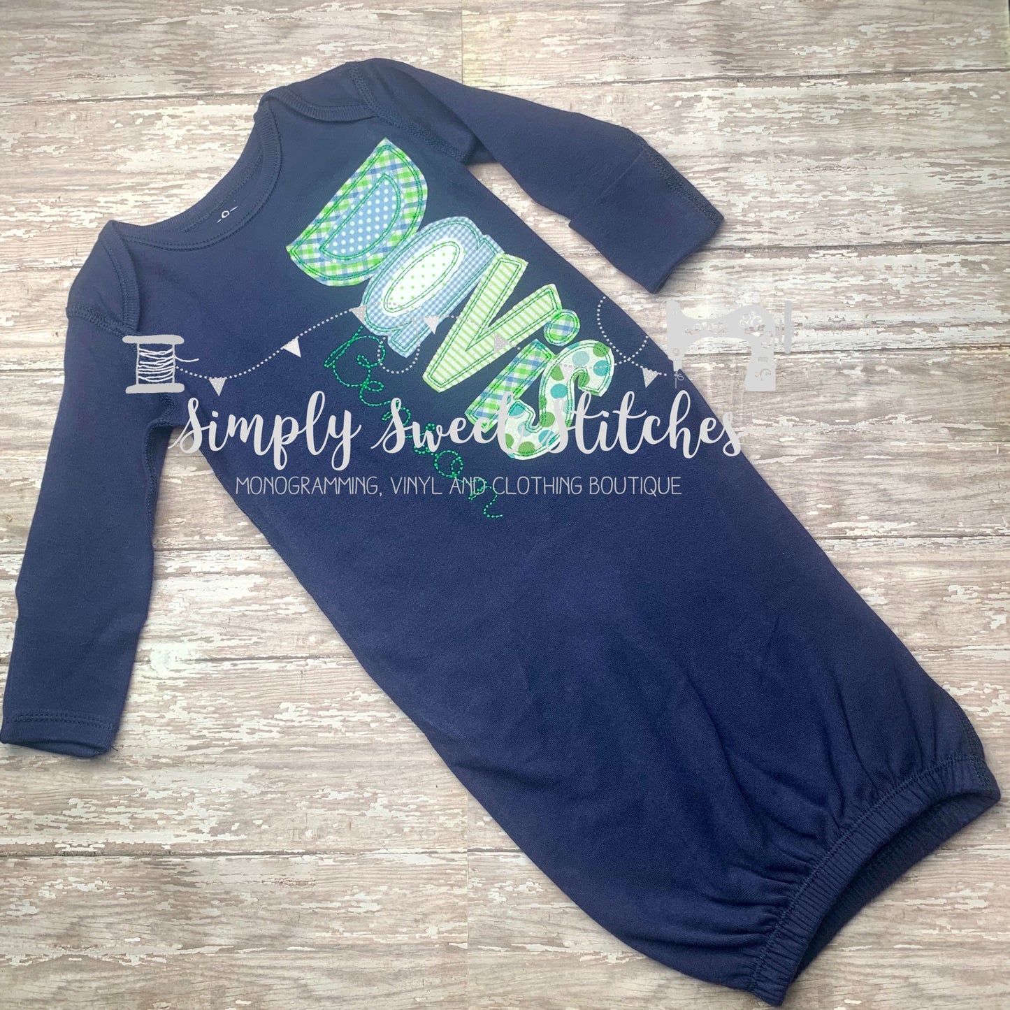 1029 - BOY NAME - APPLIQUE BABY GOWN
