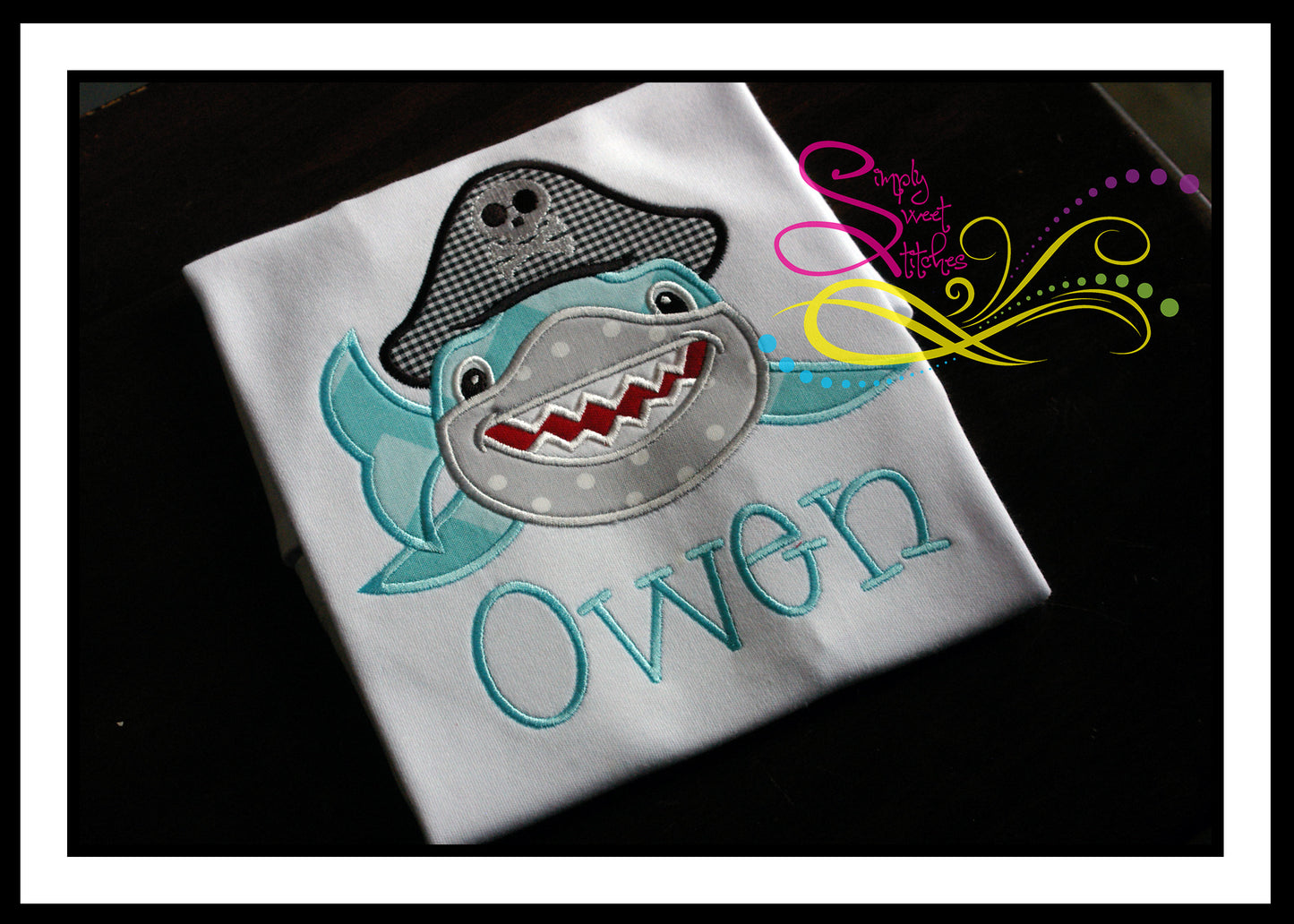1040 - PIRATE SHARK - APPLIQUE CHILD SHIRT