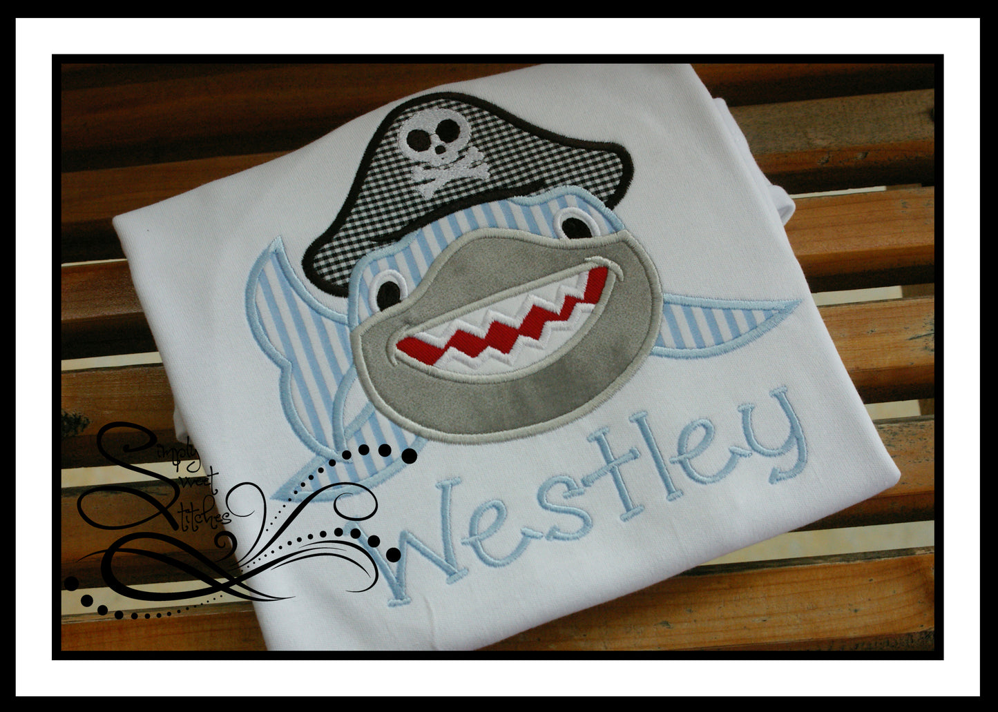 1040 - PIRATE SHARK - APPLIQUE CHILD SHIRT