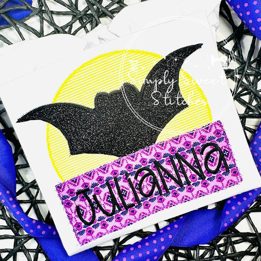 2572 - BATTY MOON GIRL - APPLIQUE CHILD SHIRT