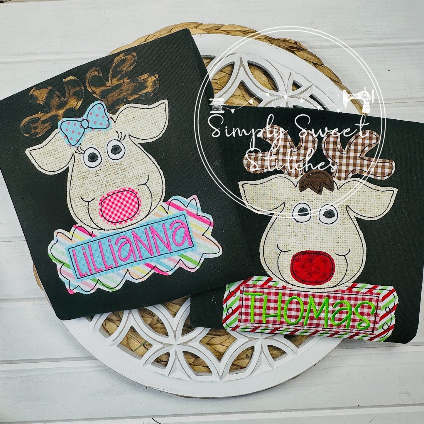2595 - BOY REINDEER WITH NAME - APPLIQUE CHILD SHIRT