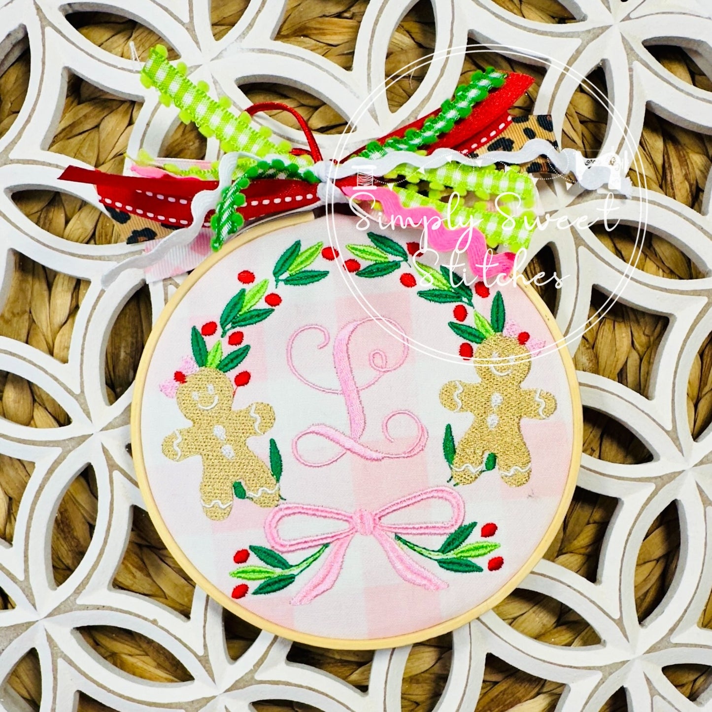 2793 - GINGERBREA GIRL FRAME - ORNAMENT