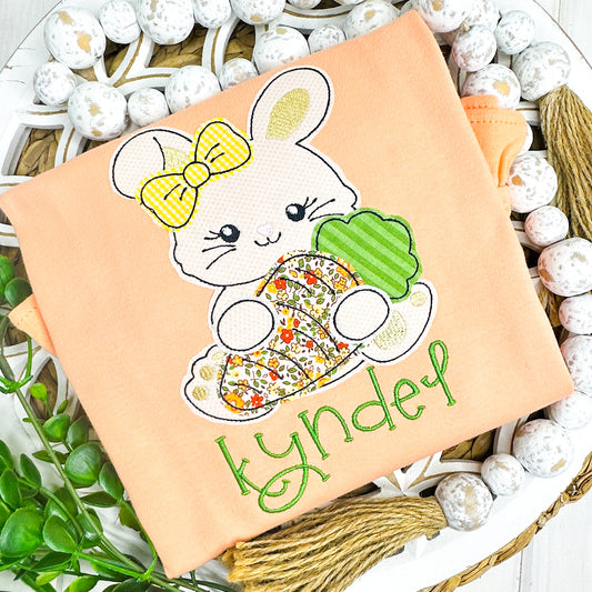 2970 | GIRL BUNNY HOLDING CARROT | APPLIQUE CHILD SHIRT