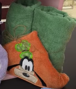 Goofy - Hooded Character Towel