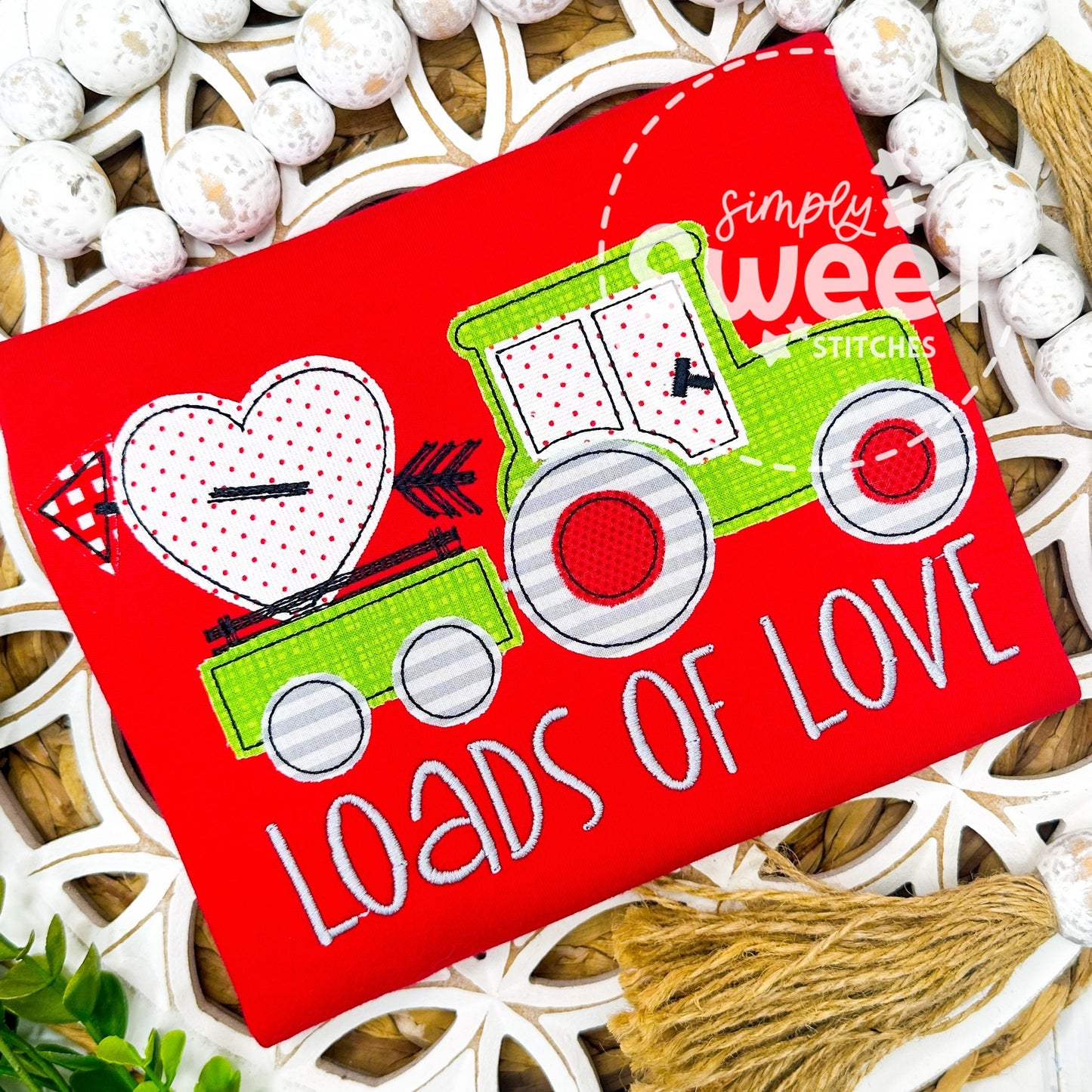 2976 | VALENTINE TRACTOR | APPLIQUE CHILD SHIRT