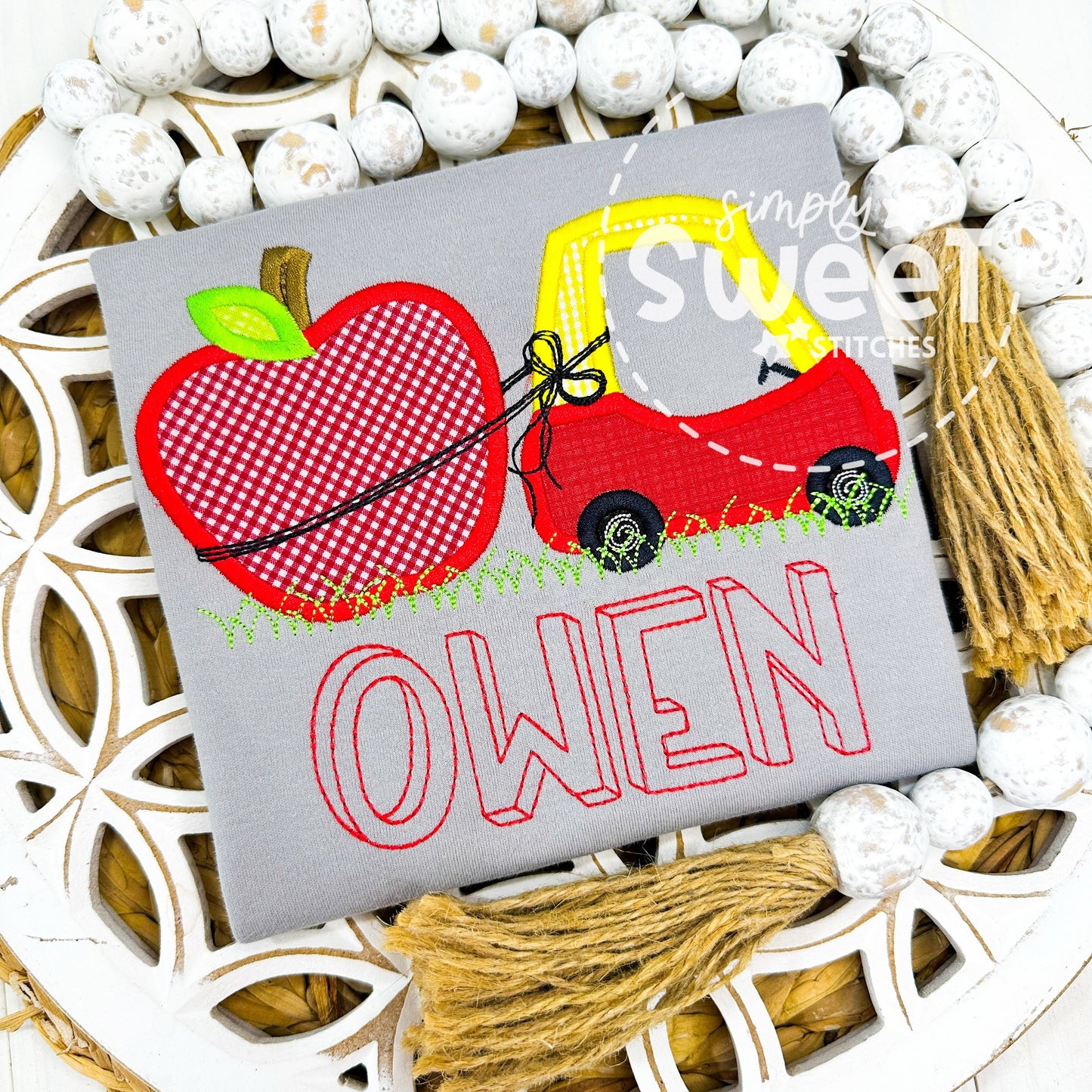 2941 - APPLE COZY COUPE - APPLIQUE CHILD SHIRT