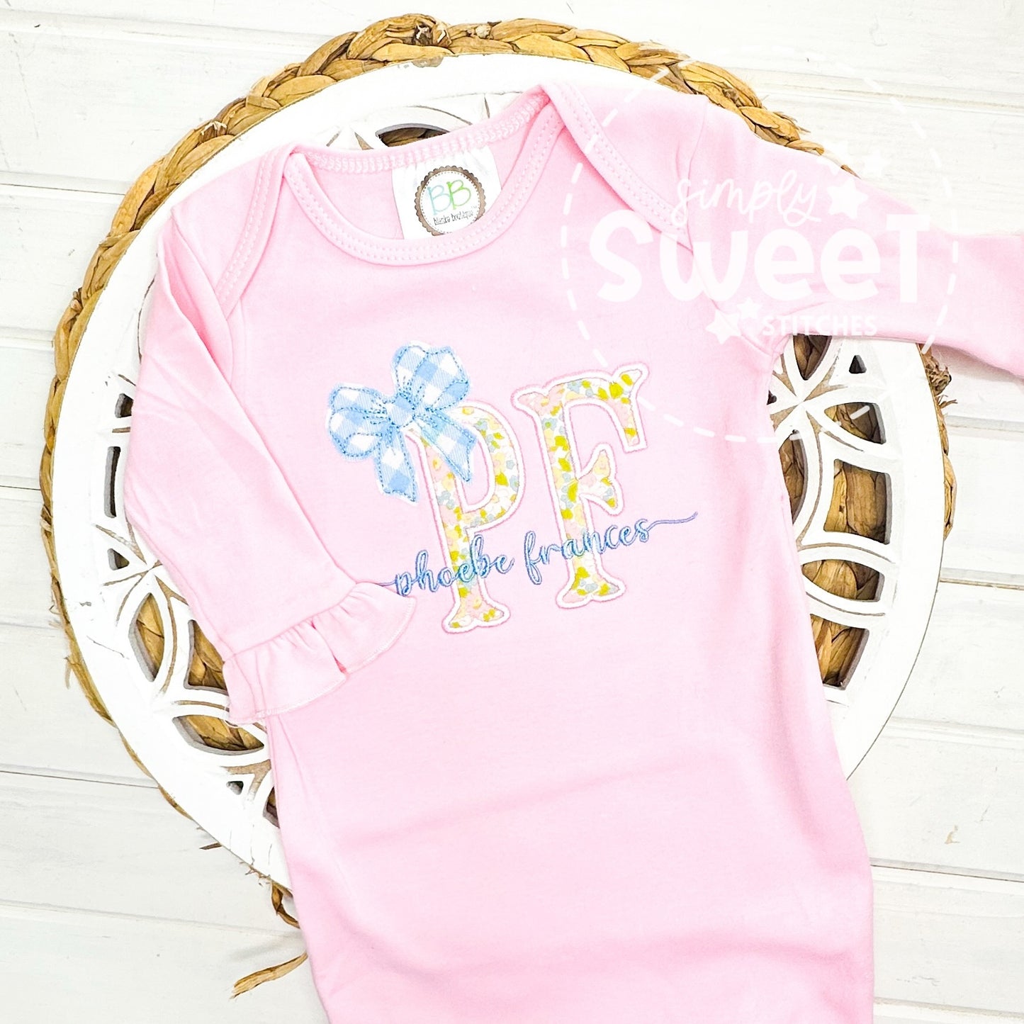 1764 - APPLIQUE INITIALS WITH BOW - APPLIQUE BABY GOWN