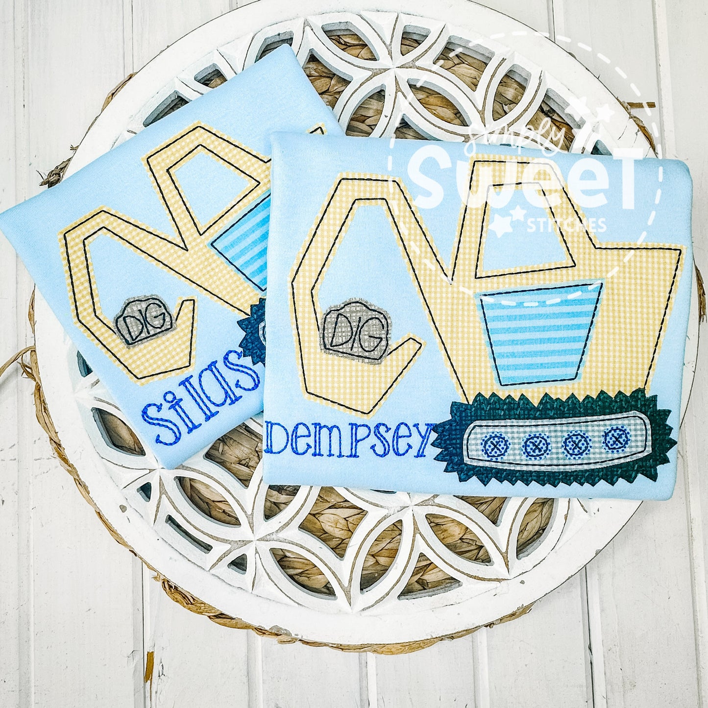 1564 - DIG - APPLIQUE CHILD SHIRT