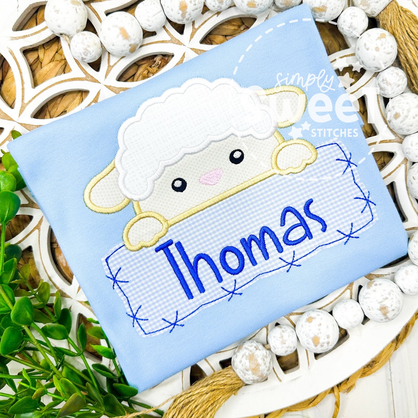 2979 | BOY LAMB PEEKER | APPLIQUE CHILD SHIRT