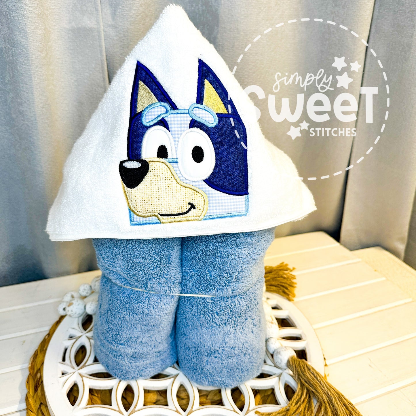 Bluey - Hooded Character Towel