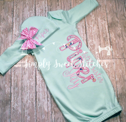 1351 - LITTLE SISTER NAME - APPLIQUE BABY GOWN