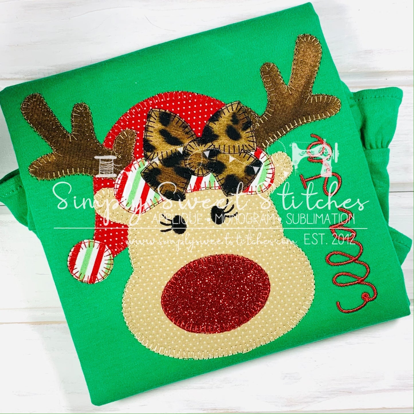 1502  - REINDEER HAT WITH BOW APPLIQUE - CHILD SHIRT