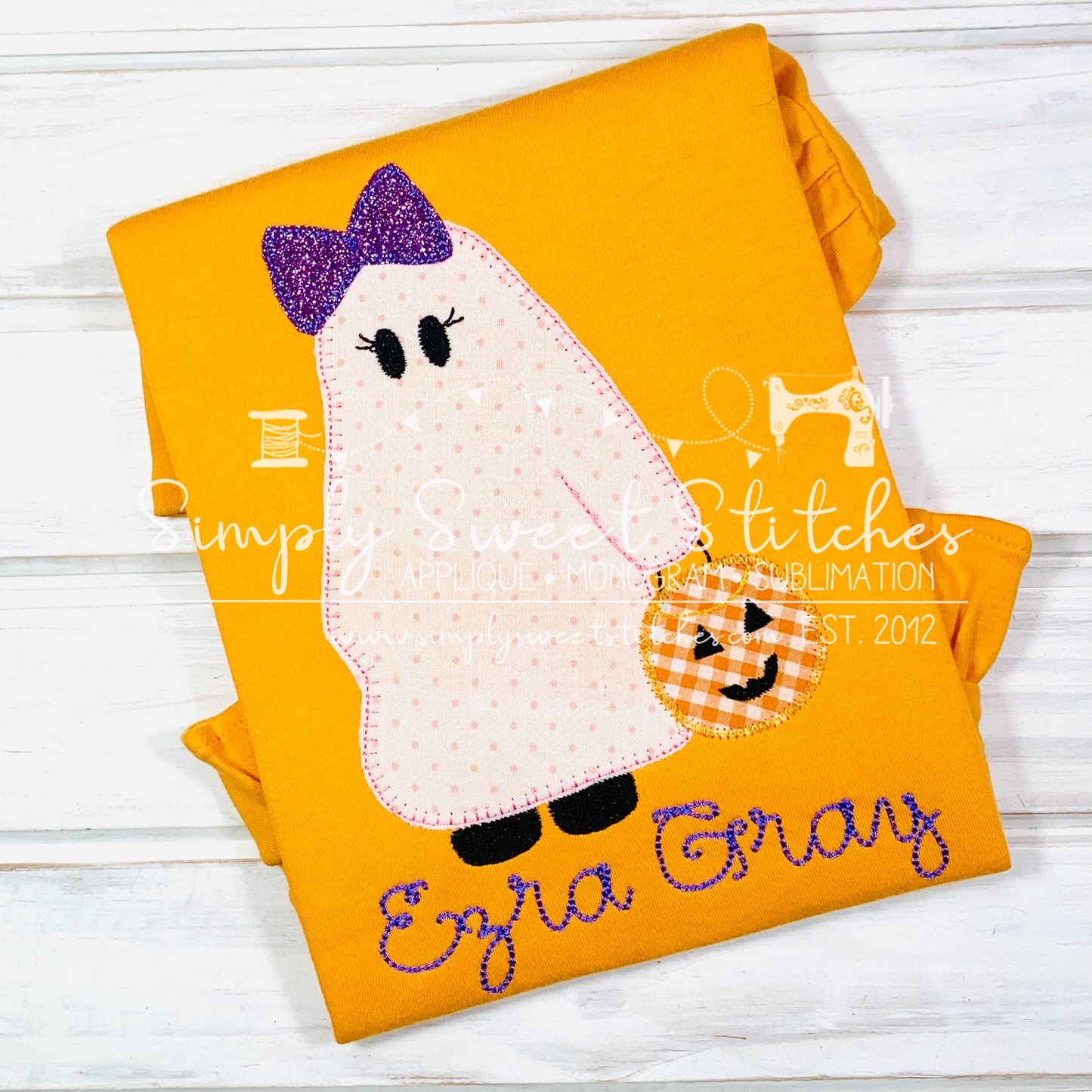 1254 - GHOST GIRL WITH PUMPKIN CANDY BAG - APPLIQUE CHILD SHIRT
