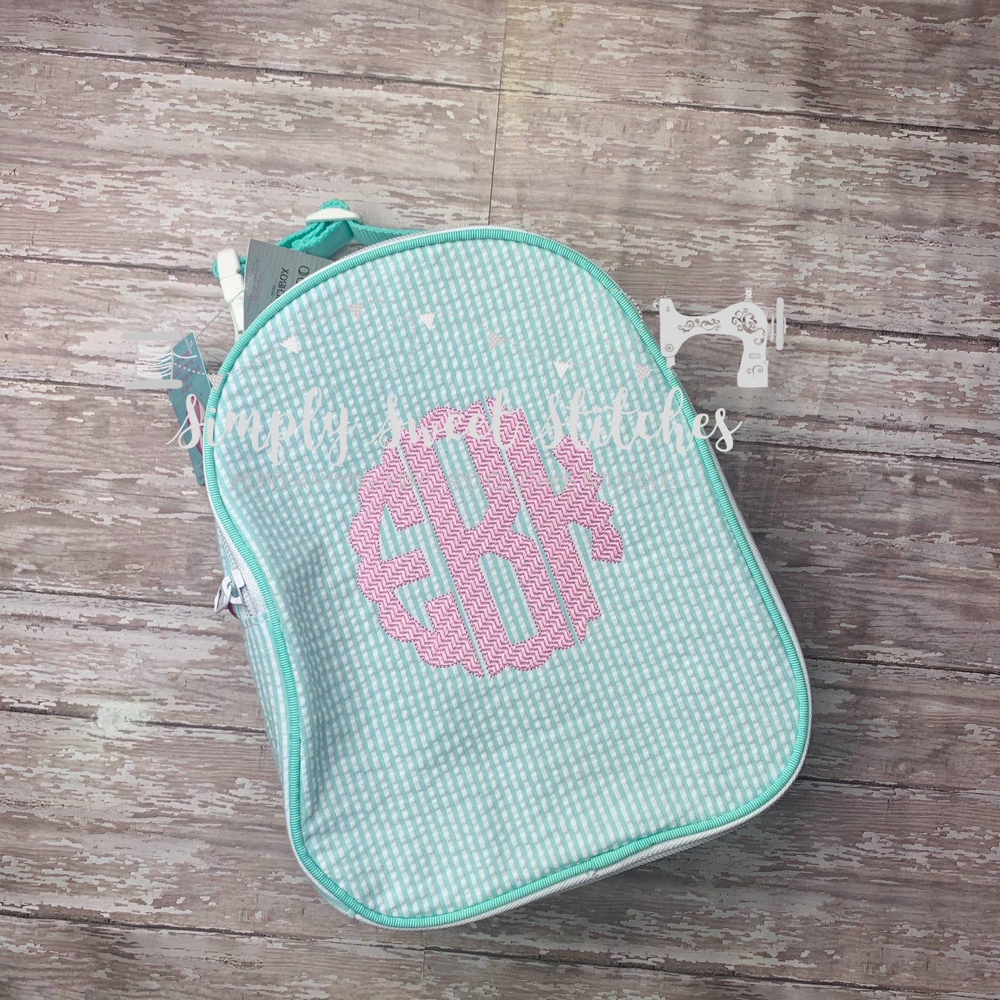 1356 - GIRLS SCALLOPED MONOGRAMMED WITH NAME GUMDROP - LUNCHBOX