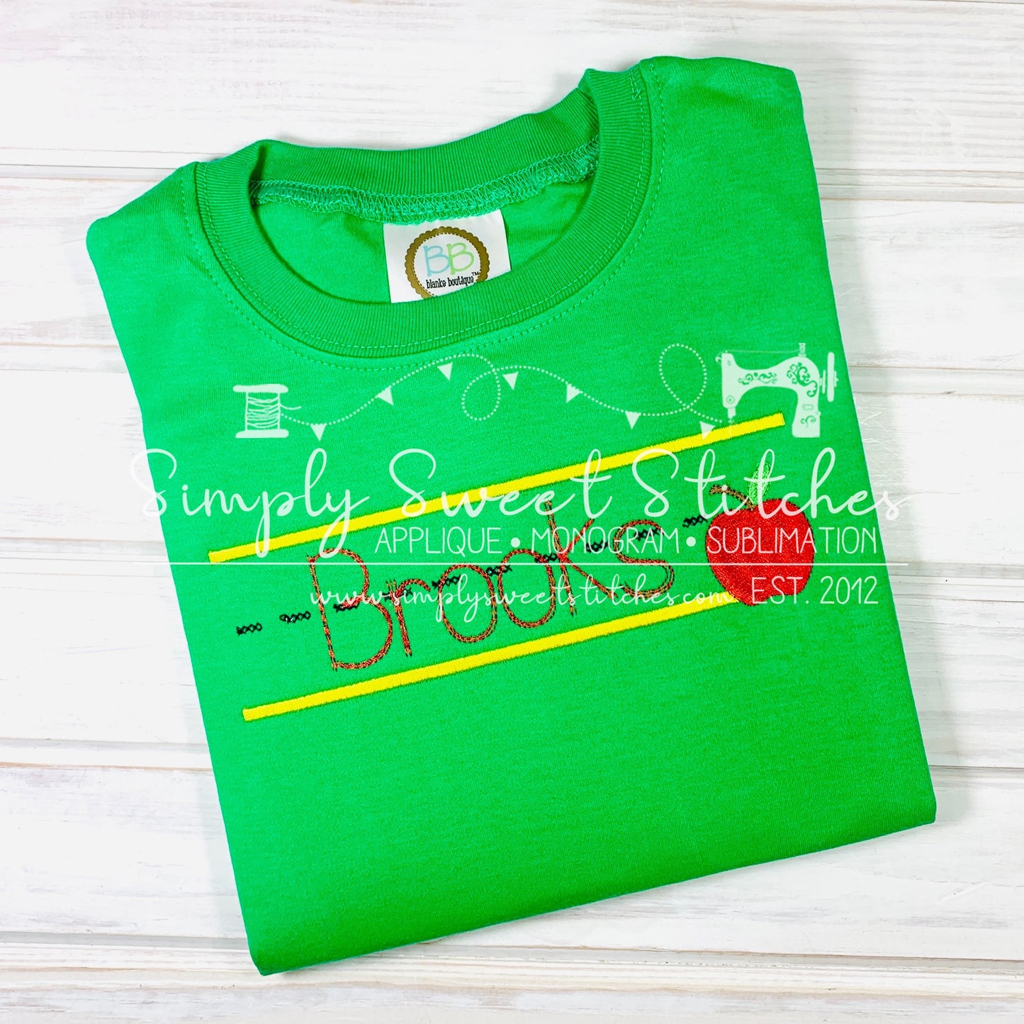 2143 - LINED WRITING PAPER WITH APPLE - SKETCH CHILD SHIRT